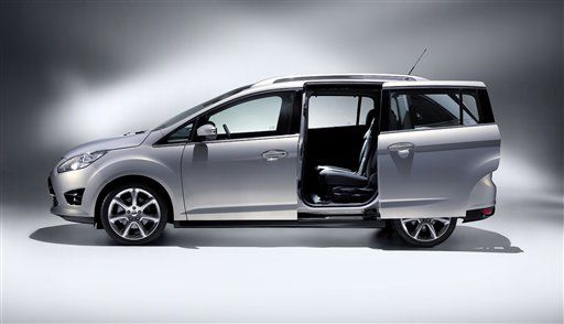Ford Unveils Minivan Lite
