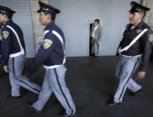 Mexico City Puts 1,300 Cops on a Diet