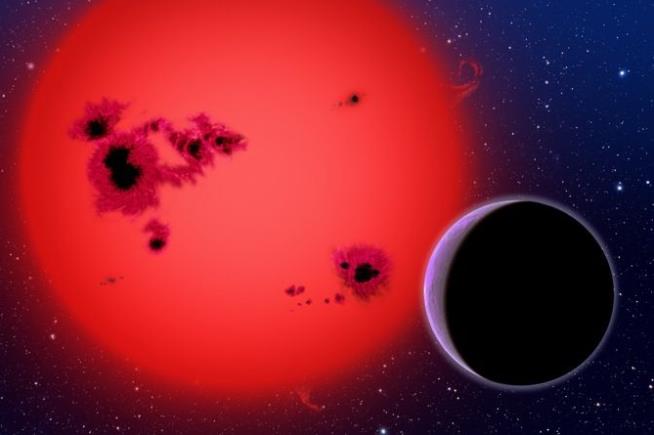Astronomers Find Watery Planet