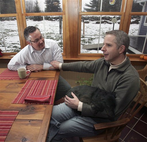 NH Gay Couples to Ring In 2010 With Weddings