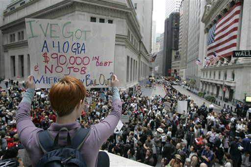 Wall Street Bonuses Ripe for Tea Party Rage