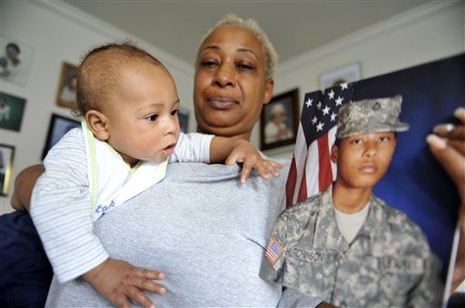 Army Charges Single Mom for Going AWOL