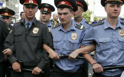 Russian Cops Beat Journalist to Death