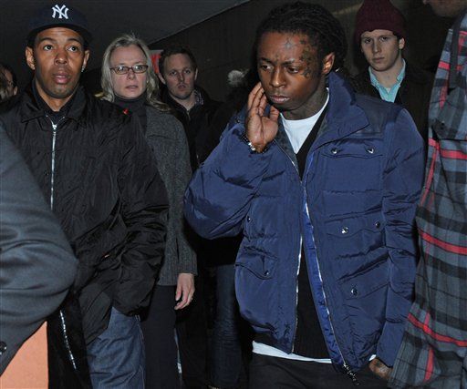 Cracked Tooth Delays Lil Wayne's Jail Start