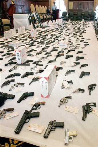 Homeland Security Agents Keep Losing Their Guns