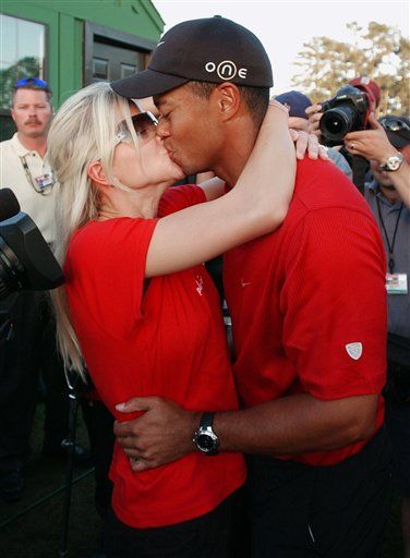 Tiger Woods Back Home With Elin