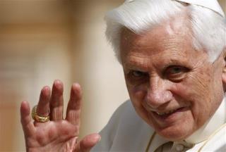 Vatican: Pope Deserves Praise, Not Scorn