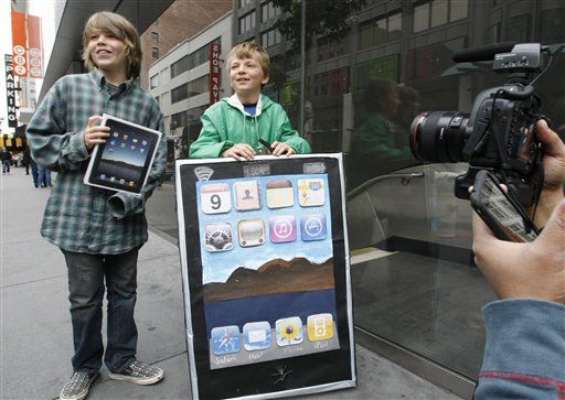 iPad Sales on Course to Double Estimates