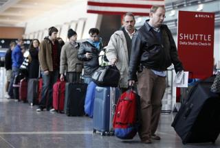 5 Airlines Agree Not to Charge Fee for Carry-On Bags
