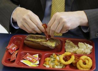 School Lunches Threaten National Security: Ex-Officers