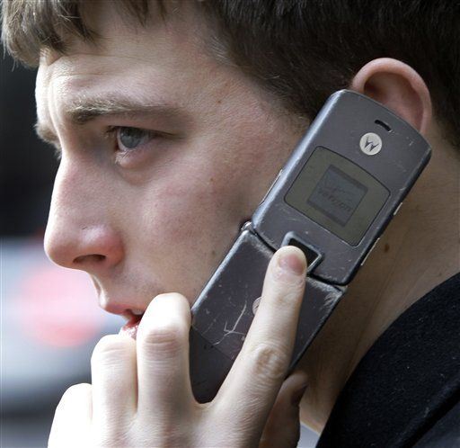 Government must inform us of cell phone risk