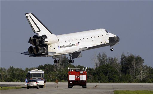 Shuttle Atlantis Touches Down a Final Time