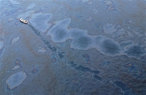 US Opens Criminal Inquiry Into Oil Spill
