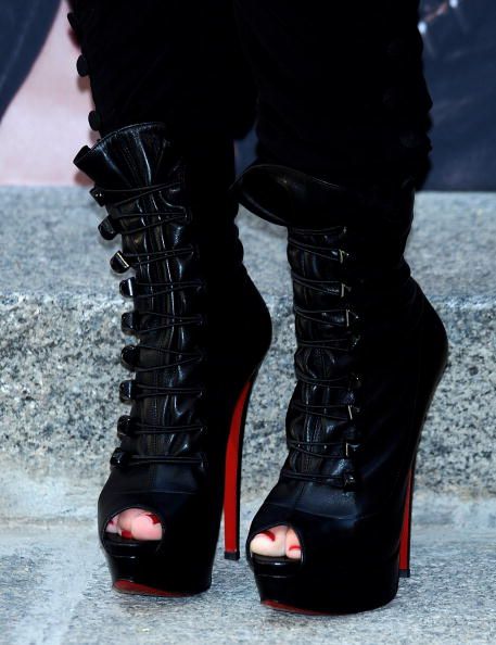 Miley Dons Insane 7-Inch Spike Heels