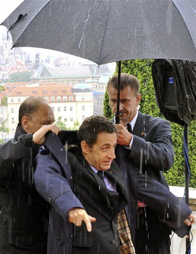 'Napoleon' Sarkozy Bans Tall Bodyguards