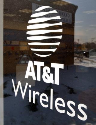 AT&T Eases Its Contract Regs, Fees
