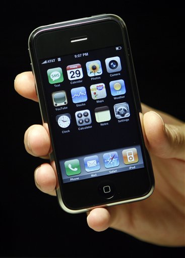 iPhone Ignites 'Love Craze' in China