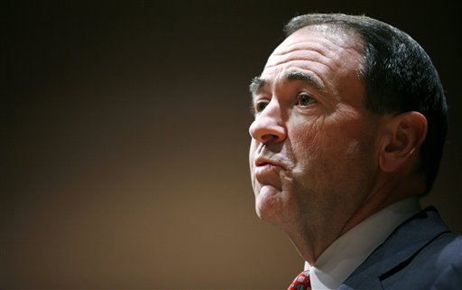 Huckabee Surges Into Second in Nationwide Poll