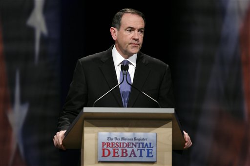 Giving Goes Both Ways for Huckabee