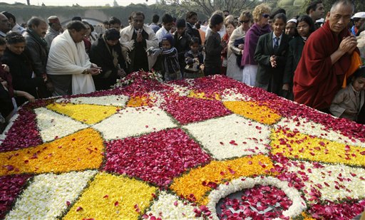 Gandhi Family Scatters Ashes