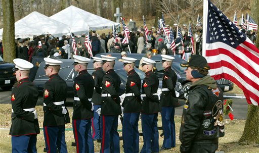 Hundreds Mourn Slain Marine at Ohio Funeral