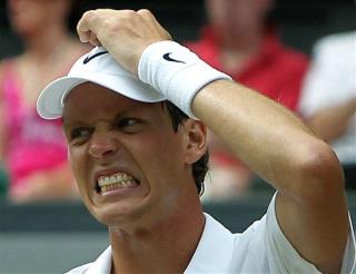 Federer Loses in Wimbledon Quarters