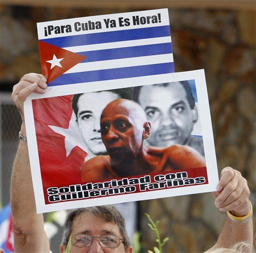 Cuba to Free 52 Dissidents