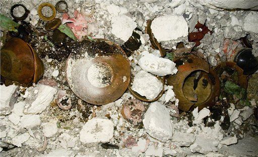 Eerily Preserved Tomb Yields Maya King