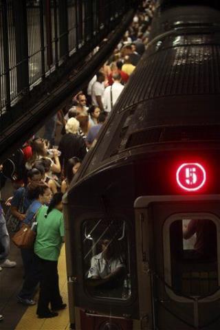 NYC Subway to Get Wireless, Cell Service