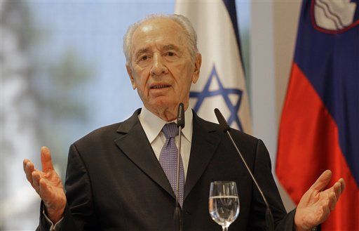 Peres Calls British Anti-Semites