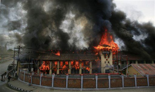 Koran Protesters Torch Christian School in Kashmir