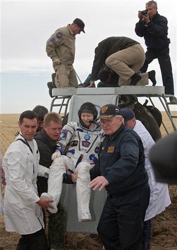 A Day Late, Soyuz Lands in Kazakhstan