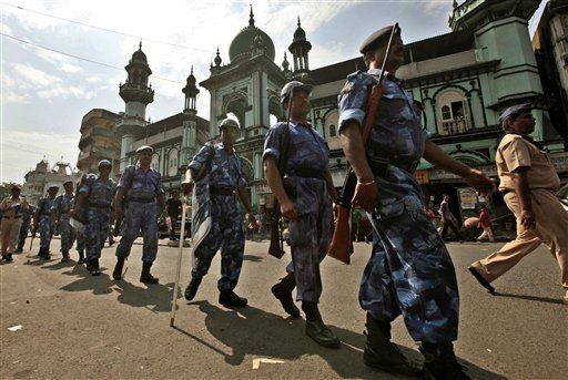 Court Tells Hindus, Muslims to Split Holy Site