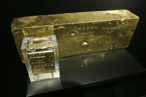 Oscar Gold Glitters, Costs a Mint