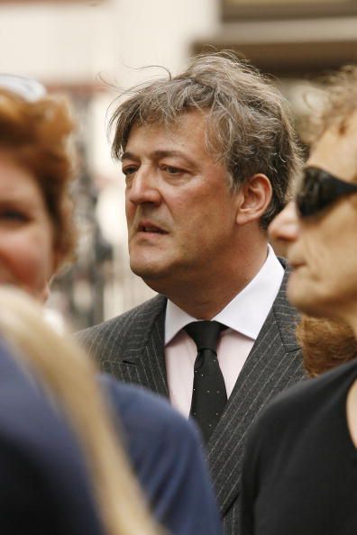 Actor Stephen Fry Quits Twitter Over Sex Row