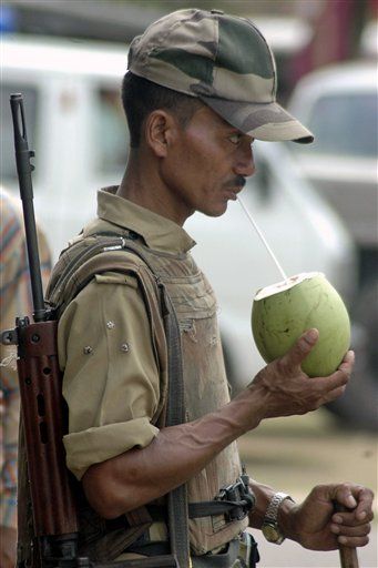 India Preempts Threat to Obama—Falling Coconuts