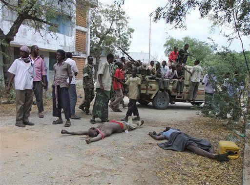 Somali Militants Execute Teens