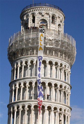 Students Take Over Tower of Pisa