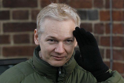 Assange Stole US Reporter's Girlfriend on 'Sex Week'