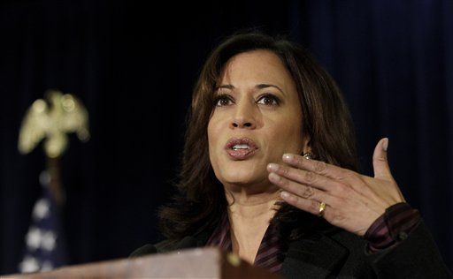 Democrats' 'Female Obama' Generates Party Buzz