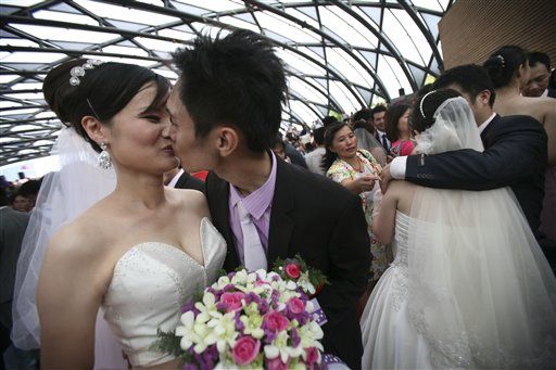 China to Post Marriage Records to Snag Cheaters