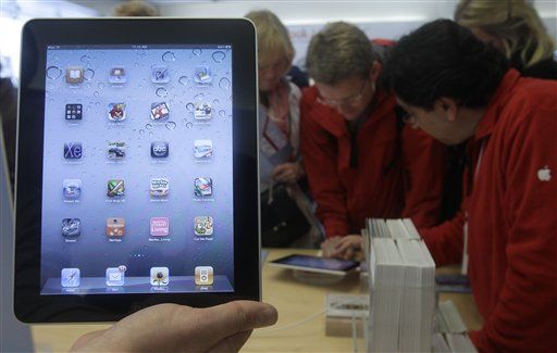 2 Busted in Mass iPad Hack
