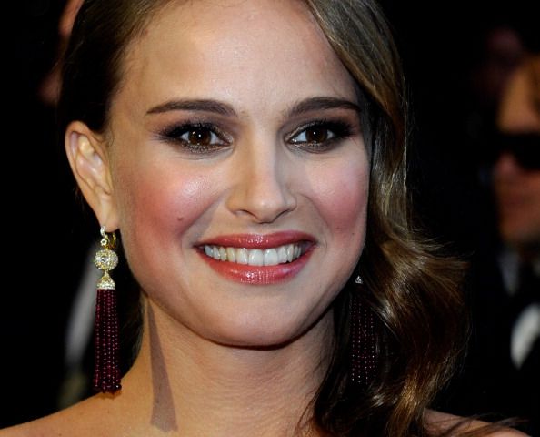 Mike Huckabee on Natalie Portman: I Didn't 'Attack' Her Out-of-Wedlock Pregnancy
