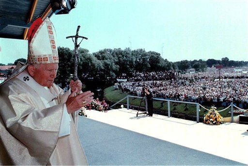 Pope John Paul Gets Own Facebook Page