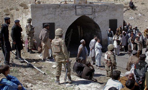 21 Dead in Pakistan Mine Explosion