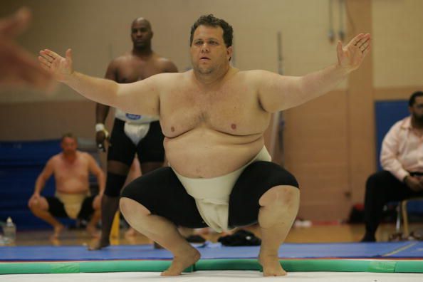 Former Sumo Wrestler Kelly Gneiting, 400 Pounds, Completes Los Angeles Marathon