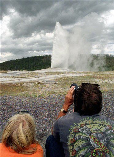 Yellowstone Sits on 'Supervolcano'