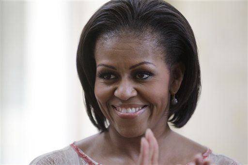 Michelle Obama Plane Has Close Call After Gaffe