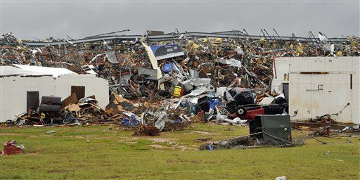 After Tornadoes, a Small Town Tries to Find Everyone