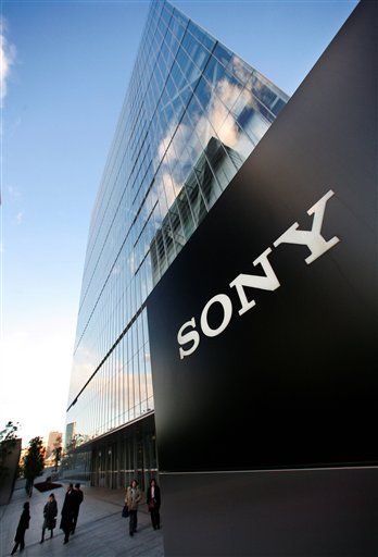 Following Hacks, Sony Restarts PlayStation Network
